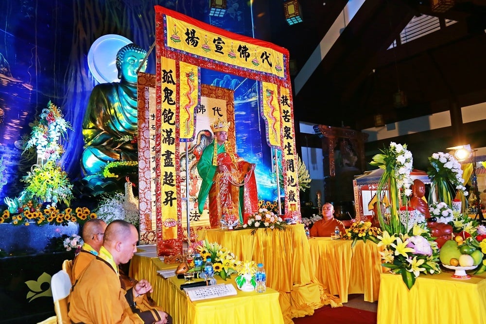 Thực hành cúng tế theo lời Phật dạy  1